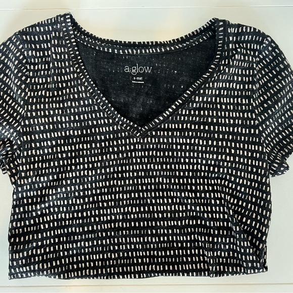 Maternity tshirt with woven appearance sz S - Picture 9 of 14